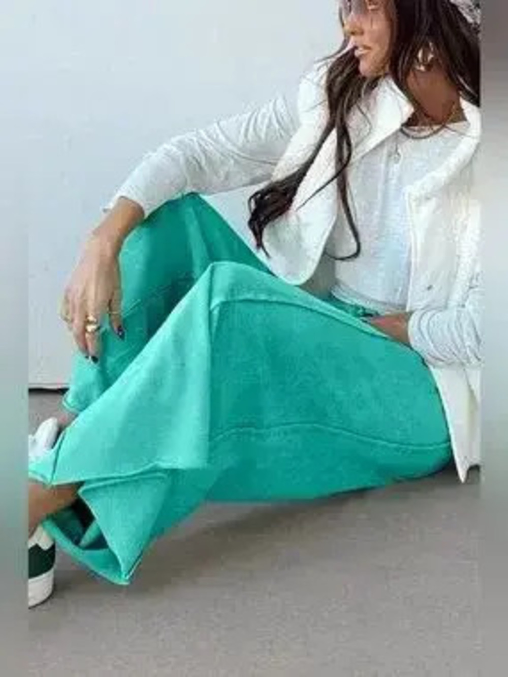 High-Waisted Wide-Leg Pants - Picture 7 of 8
